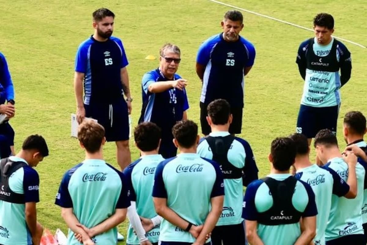 Seis goles en contra y un técnico que se pidió echado: Bolillo Gómez se queda en El Salvador, al menos hasta Jamaica