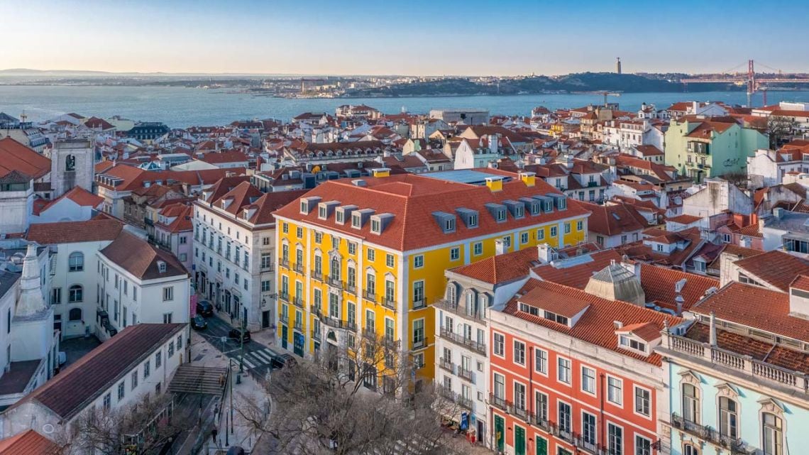 Dormir entre barricas en el corazón de Lisboa: el palacio que se reinventó como hotel del vino