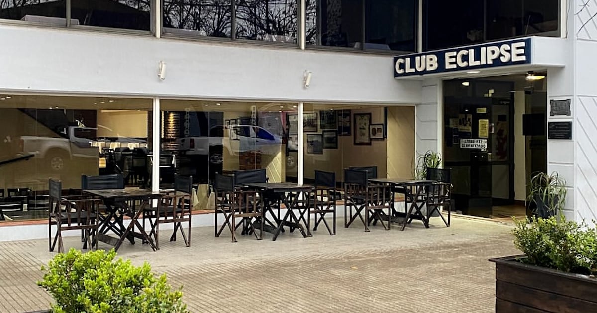 Una niña de 8 años murió al caerle un arco durante una clase de patín en un club de General Villegas