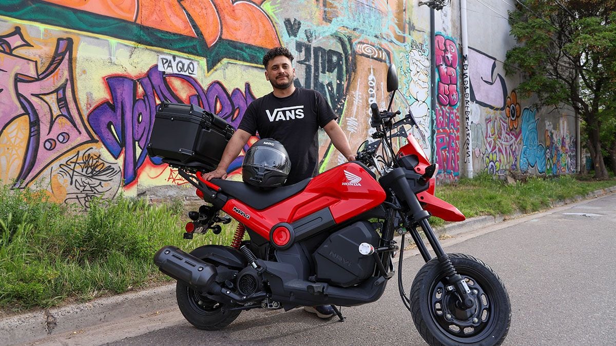 Un mecánico neuquino deja su taller y se lanza en una moto de baja cilindrada a recorrer América de punta a punta
