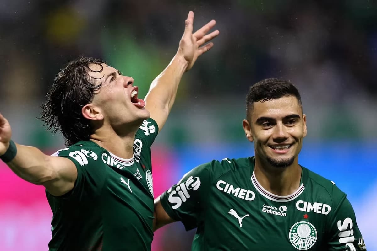 Doblete de Giay, baile de Palmeiras y Seedorf que se agarra un incendio