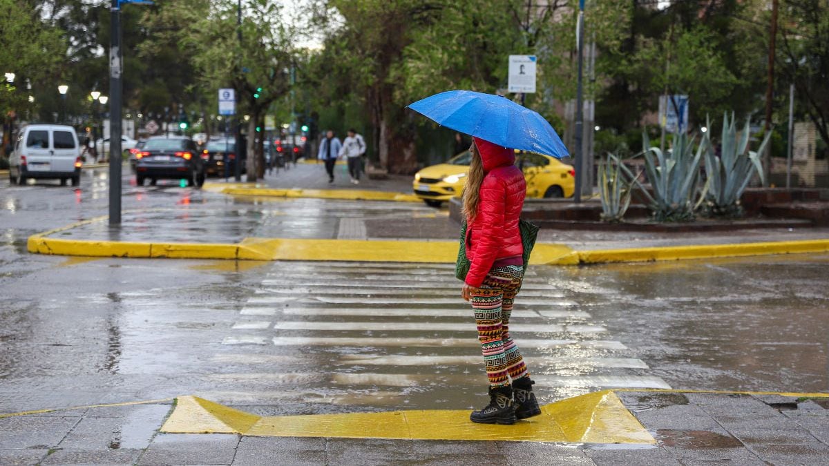 La última vez que Neuquén se pintó de naranja, el granizo hizo de las suyas: ahora el alerta vuelve a encenderse