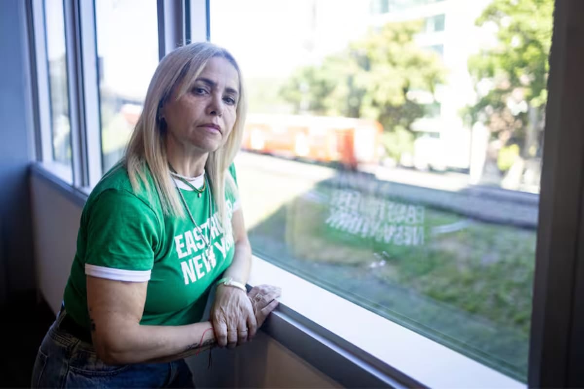 María José Riera cruzó la pandemia con un cáncer de mama encima y hoy grita, desde el auto, que nos pongamos primero en la lista