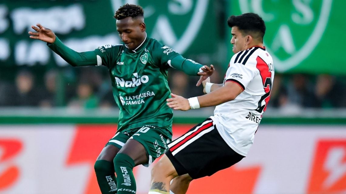 Sarmiento le propinó a River un cachetazo en Junín y se prendió arriba en su zona