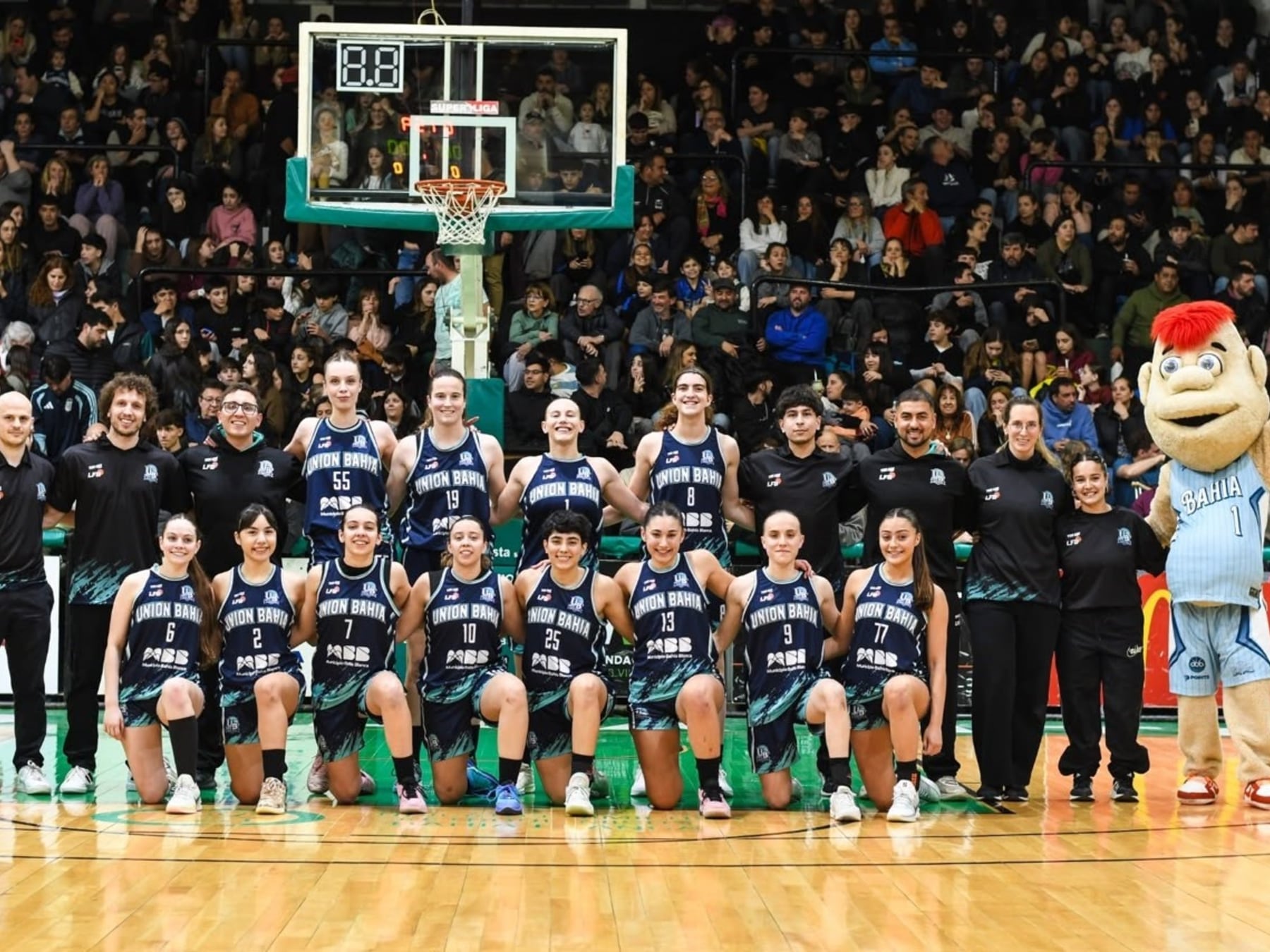 Bahía Blanca rompió el hielo: después de 41 años, volvió a la Liga Nacional y esta vez con mujeres