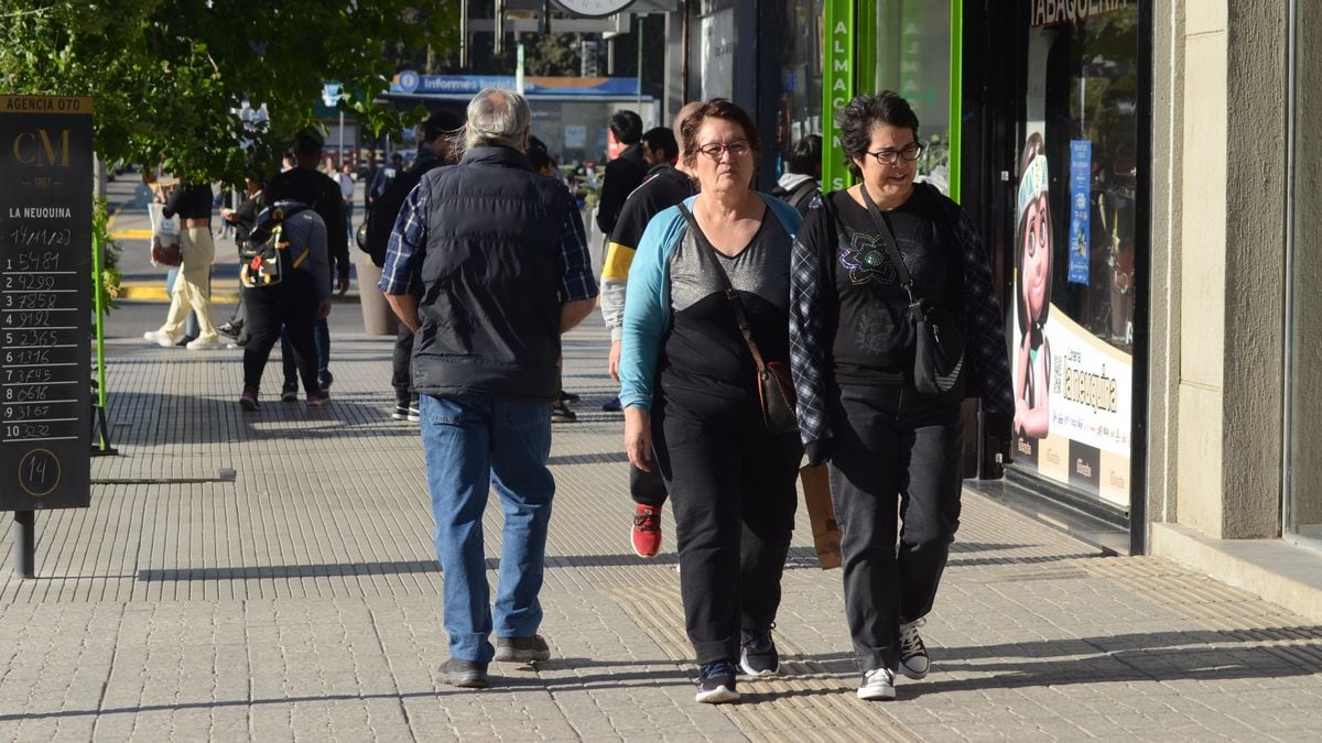 Día de la Madre en Neuquén: el ticket trepa a $75.000 y las unidades vuelven a caer