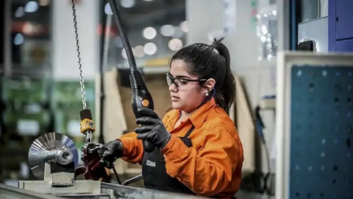 La actividad económica registra un rebote mínimo en agosto